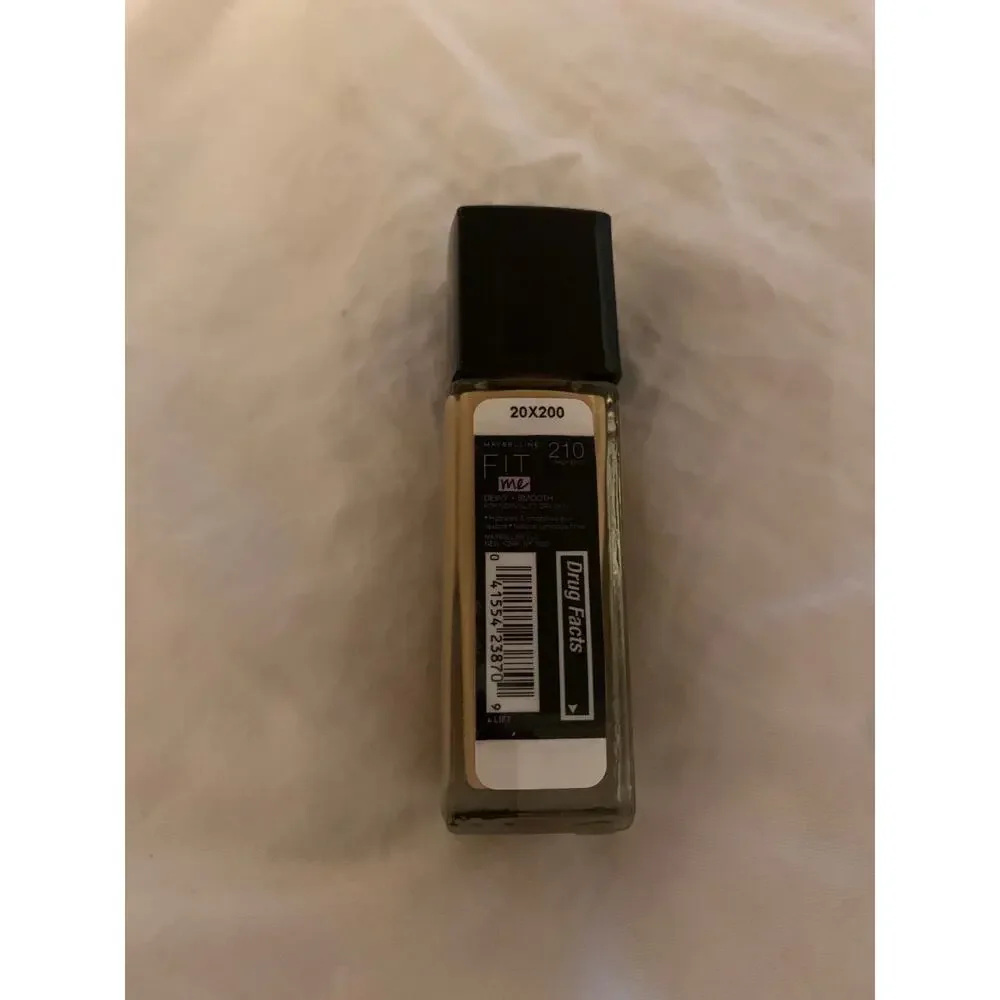 Maybelline New York Fit Me Foundation Shade 210 Sandy Beige Dewy+Smooth 1 Fl. Oz